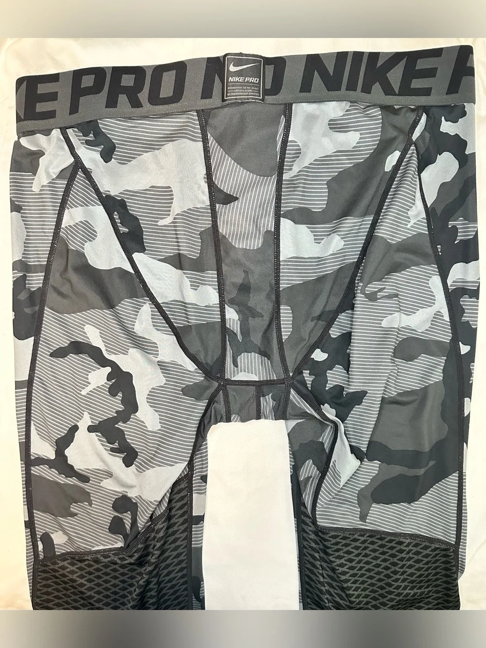 Nike Pro Compression Tights Camo Gray Black Men’s XL 20” Inseam Dri-FIT
